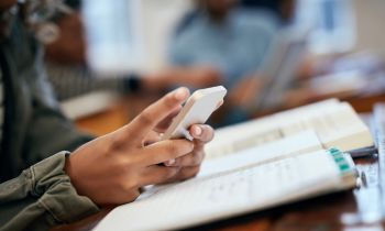 Mobile phones in schools – An effective compromise?